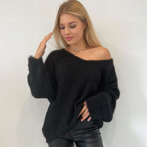 sweter modny damski czarny.png